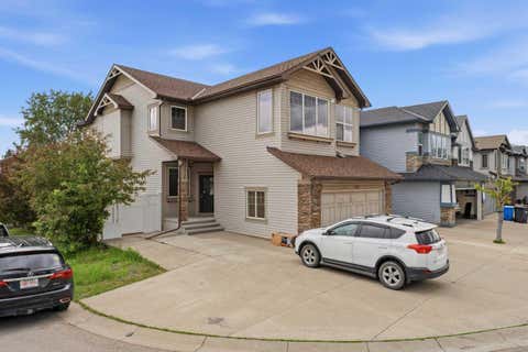 Photo of 290 Valleyview Court SE, Calgary, AB T2B 0K7 (MLS # A2326452)