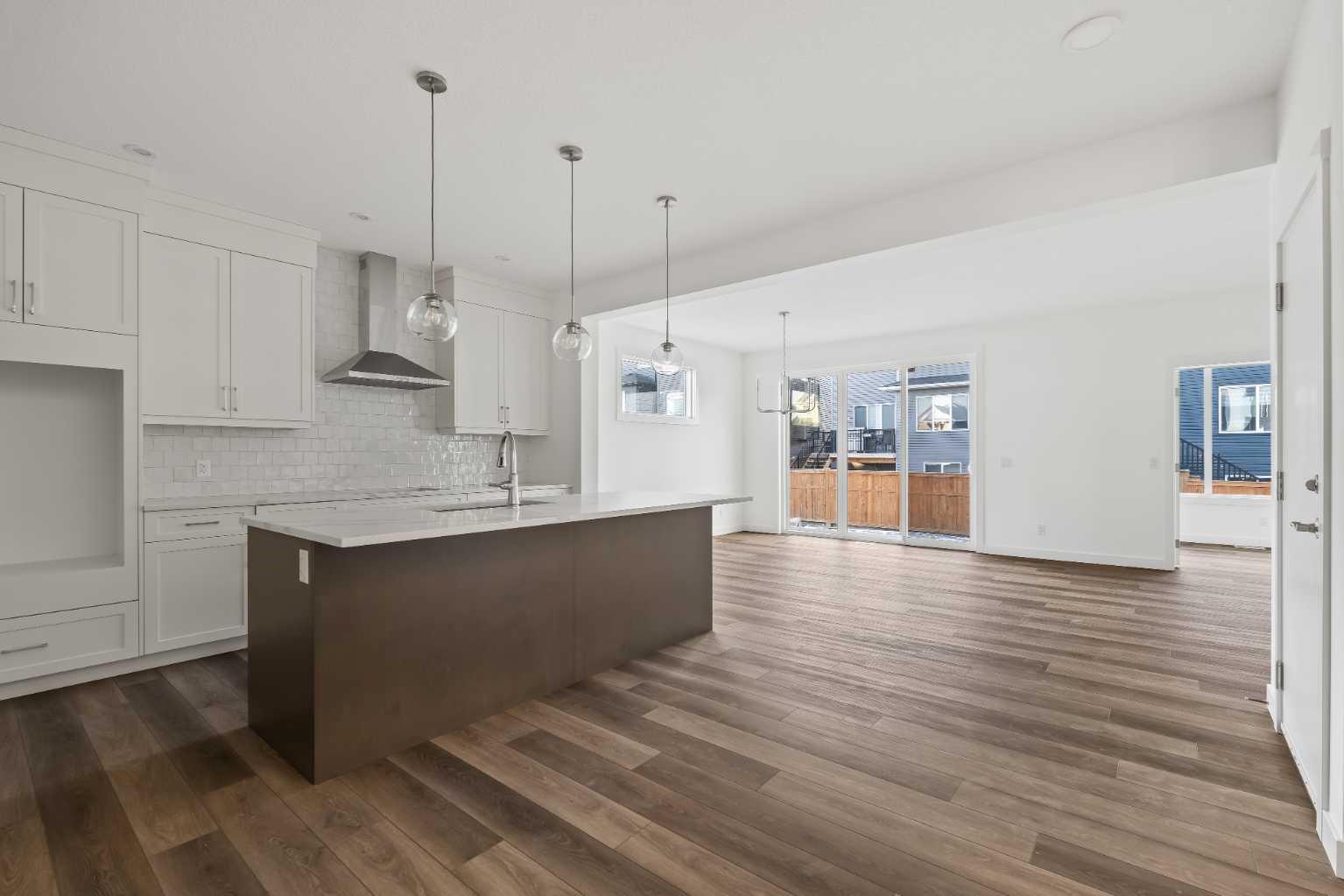 208 Starling Place NW