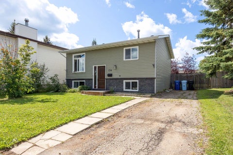 Photo of 134 Farrell Bay, Fort McMurray, AB T9K 1N8 (MLS # A2353797)