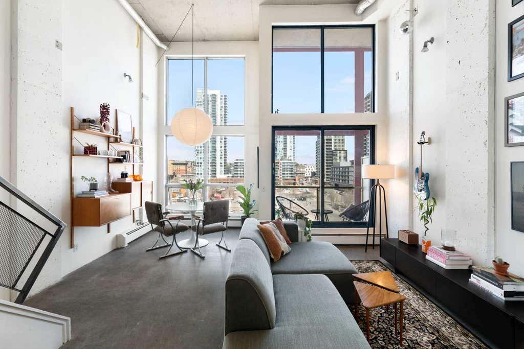 Photo of 535 8 Avenue SE #412, Calgary, AB T2G 5S9 (MLS # A2303280)