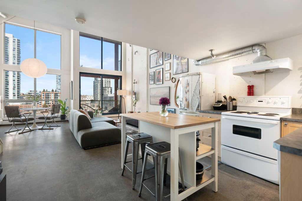 Photo of 535 8 Avenue SE #412, Calgary, AB T2G 5S9 (MLS # A2303280)
