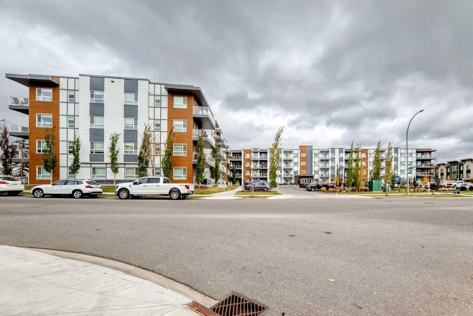 360 Harvest Hills Way NE 325