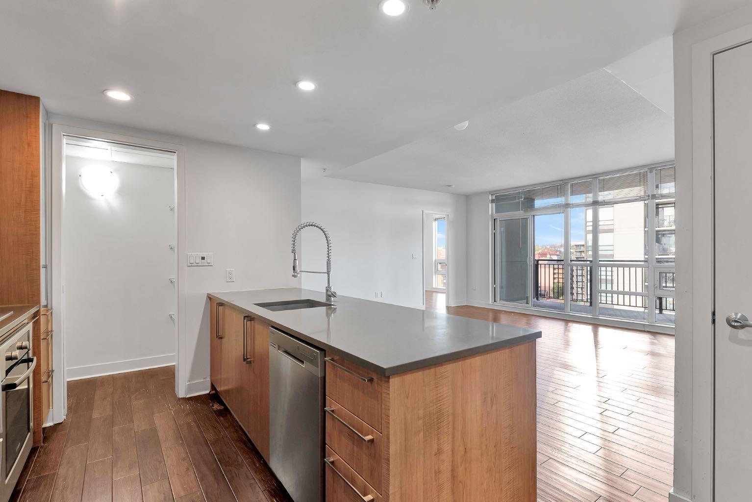 1118 12 Avenue SW 901