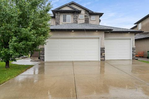 Photo of 151 Cove Close, Chestermere, AB T1X 1V4 (MLS # A2246157) Photo of 151 Cove Close, Chestermere, AB T1X 1V4 (MLS # A2246157)