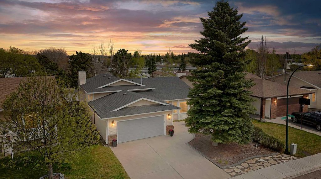 Photo of 25 Gilbert Crescent, Red Deer, AB T4P 3L3 (MLS # A2309985)