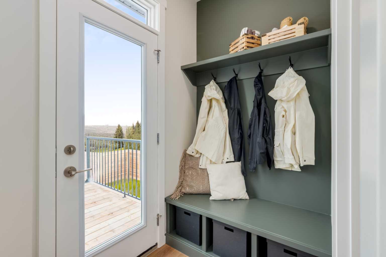 154 Bartlett Crescent SE