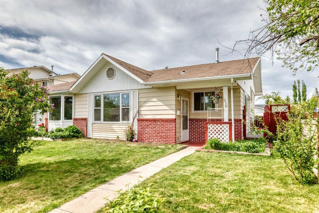 Photo of 116 Pineson Place NE, Calgary, AB T1Y 2R1 (MLS # A2316268)