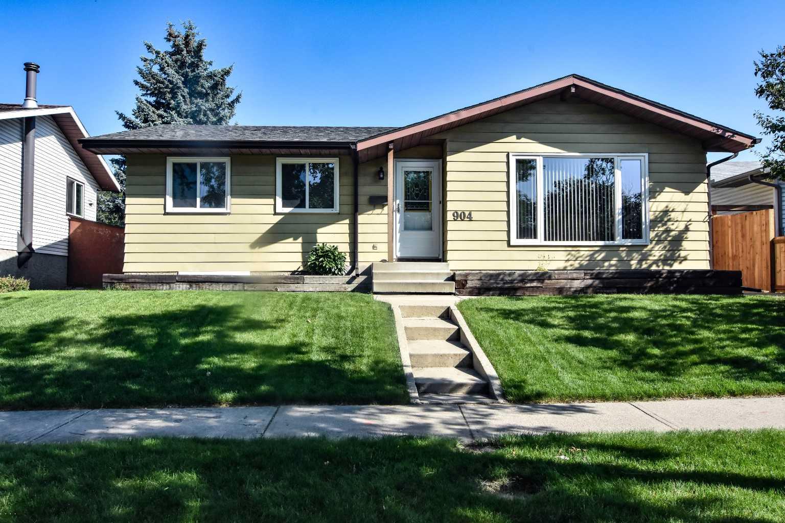 904 Abbotsford Drive NE