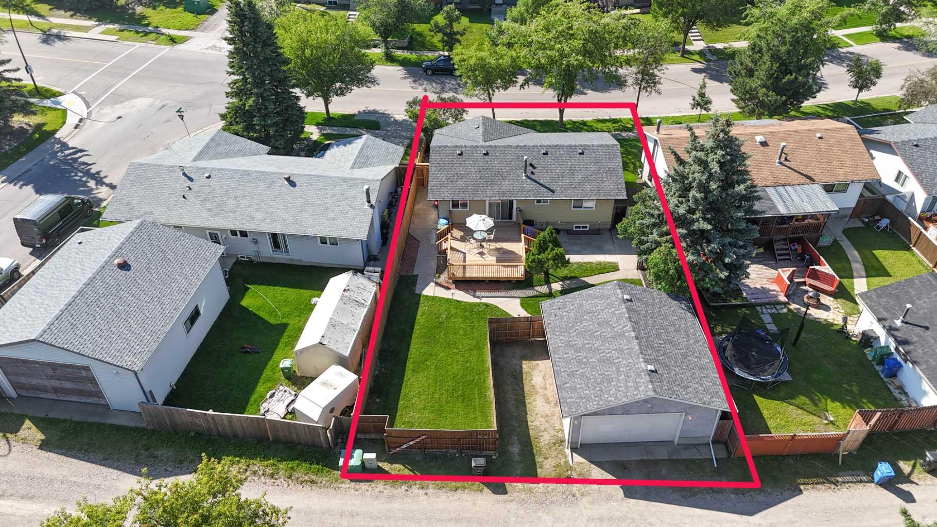 904 Abbotsford Drive NE