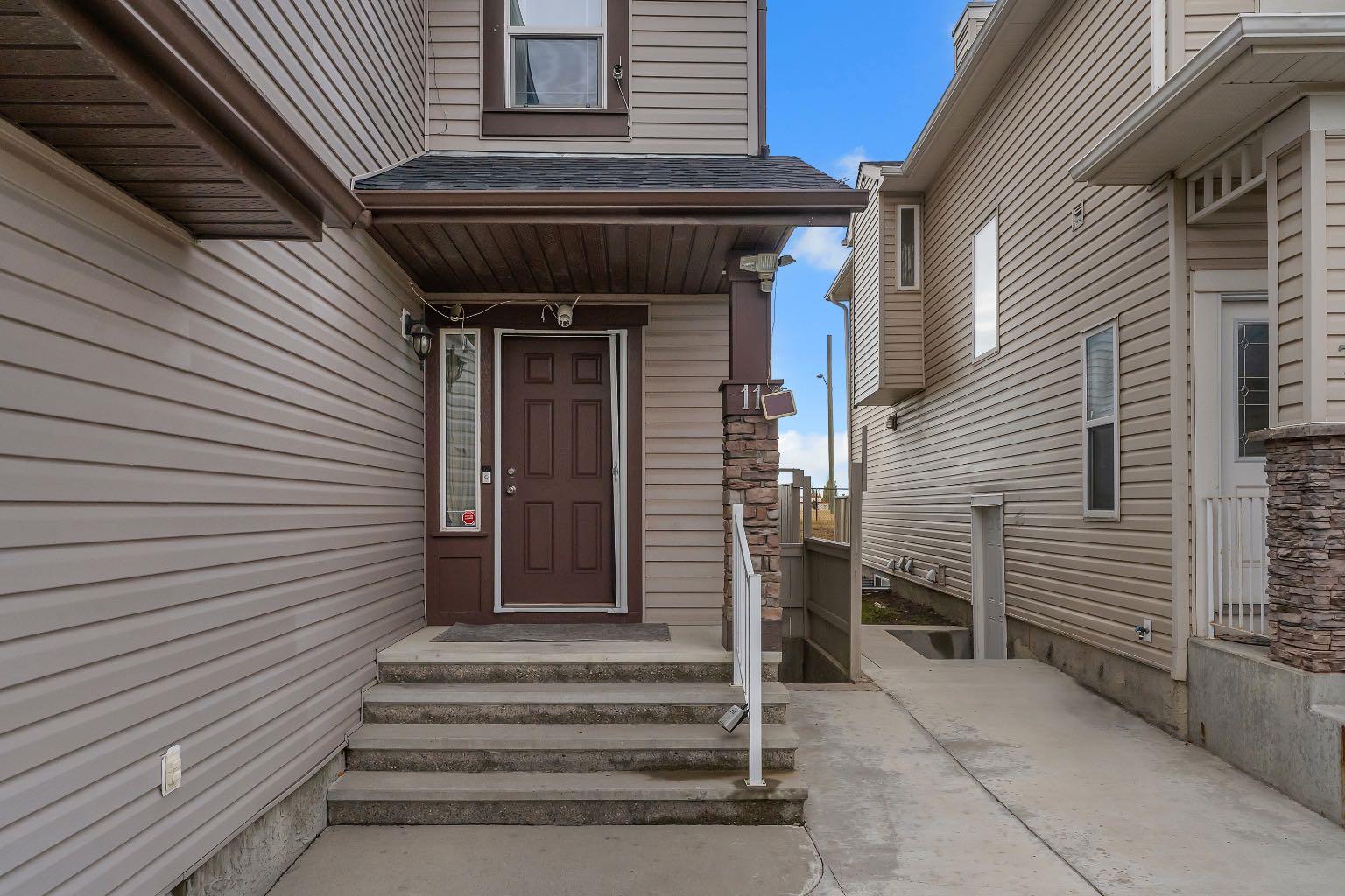 11 Saddlebrook Way NE