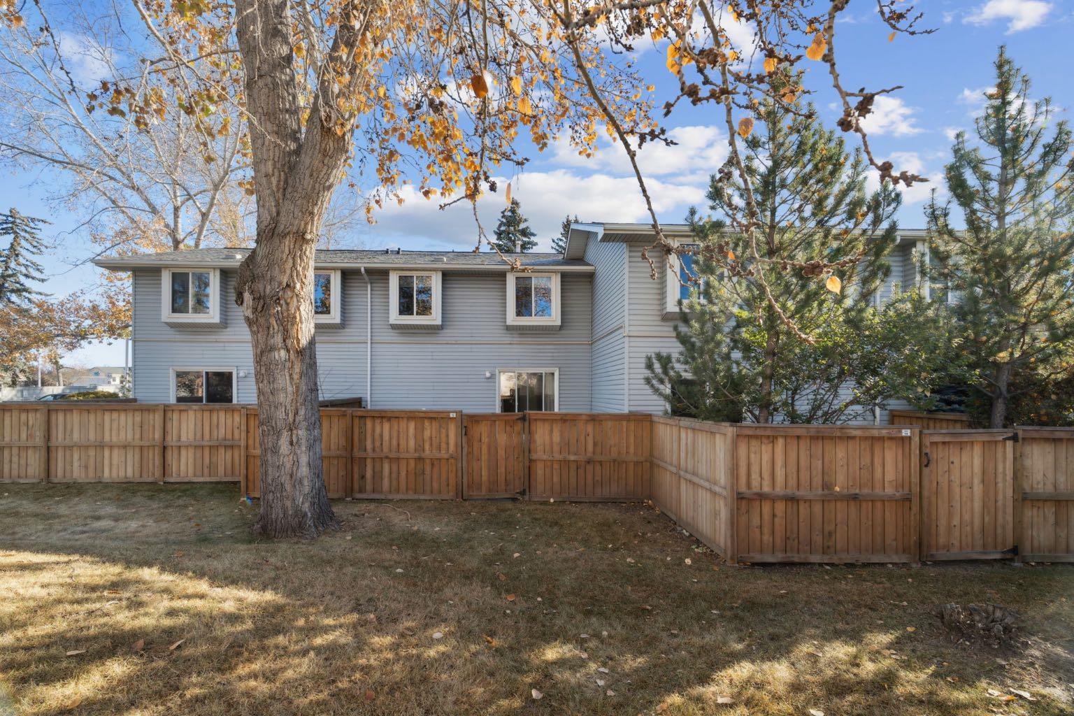 4810 40 Avenue SW 15