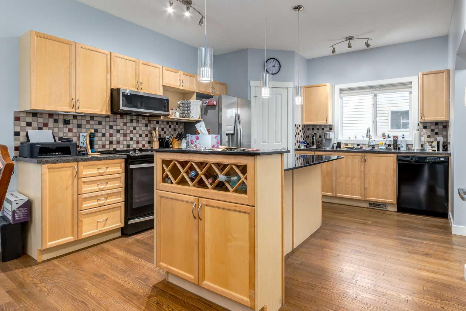 216 Silverado Range Close SW