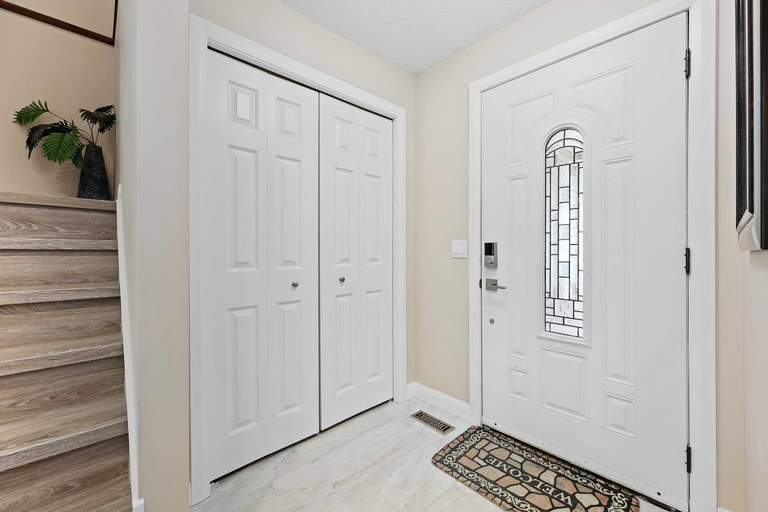 100 Hawkfield Crescent NW