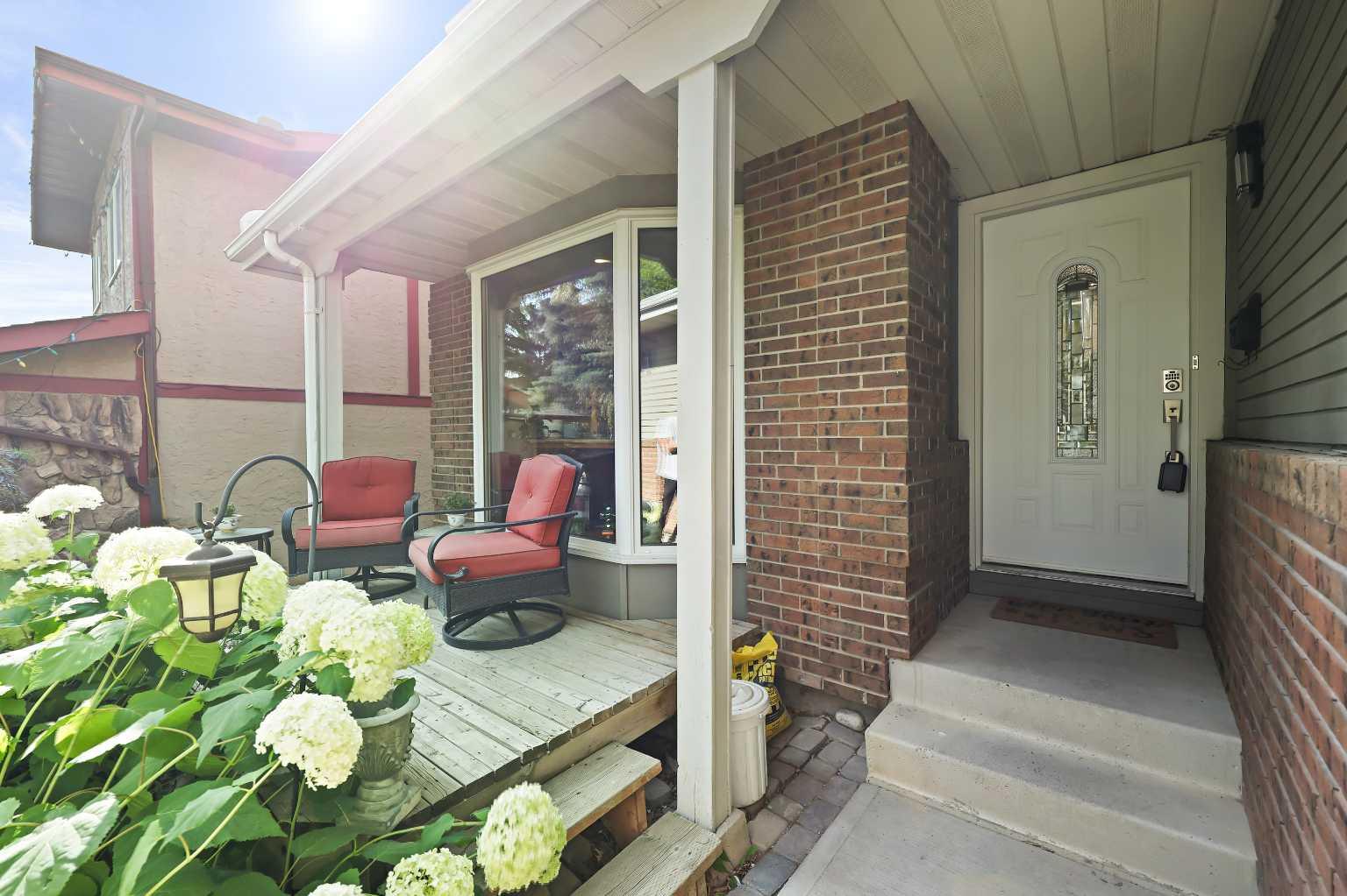 100 Hawkfield Crescent NW