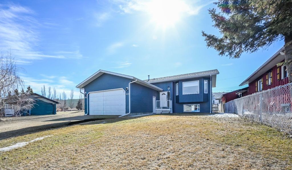 Photo of 9515 94 Street, Wembley, AB T0H 3S0 (MLS # A2305794)