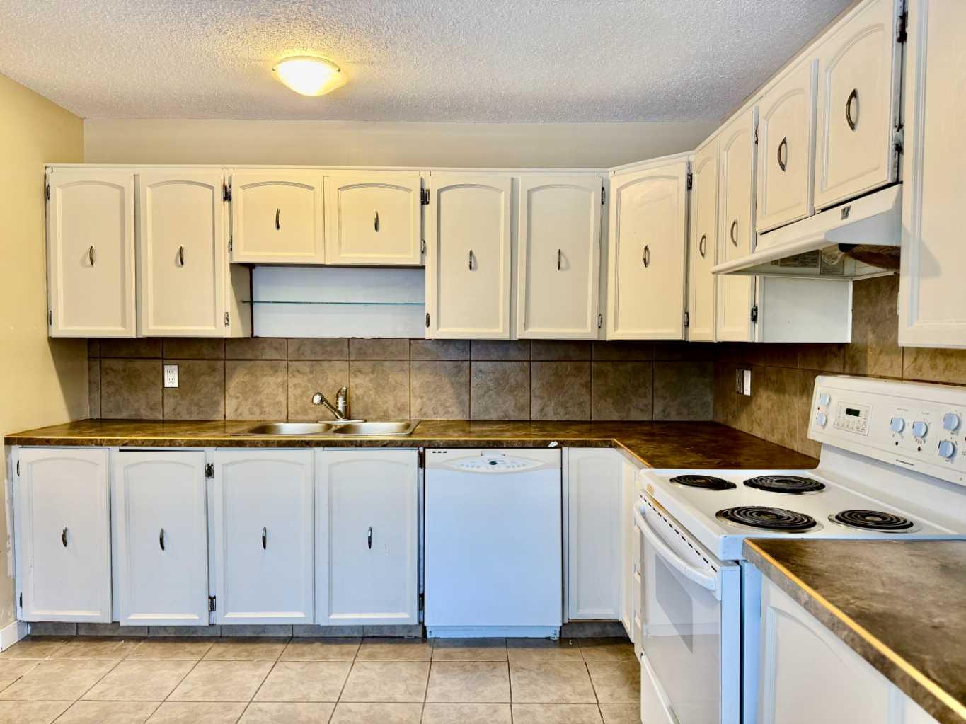 439 Ranchview Court NW