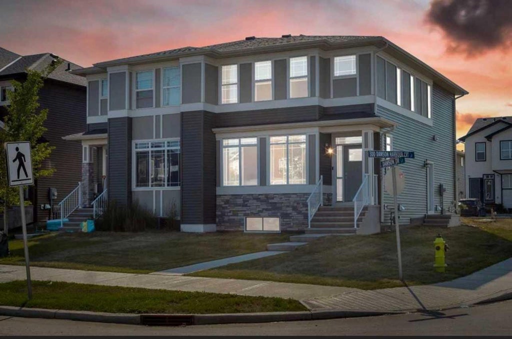 Photo of 101 Dawson Drive, Chestermere, AB T1X 2R6 (MLS # A2313122)