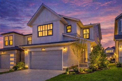 Photo of 195 Lucas Common NW, Calgary, AB T3P 2B3 (MLS # A2308384)