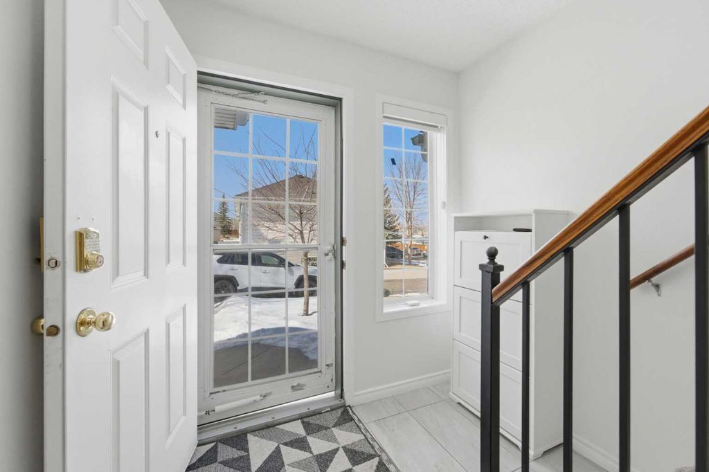 Photo of 13 Country Hills Villa NW, Calgary, AB T3K 4S8 (MLS # A2300908)