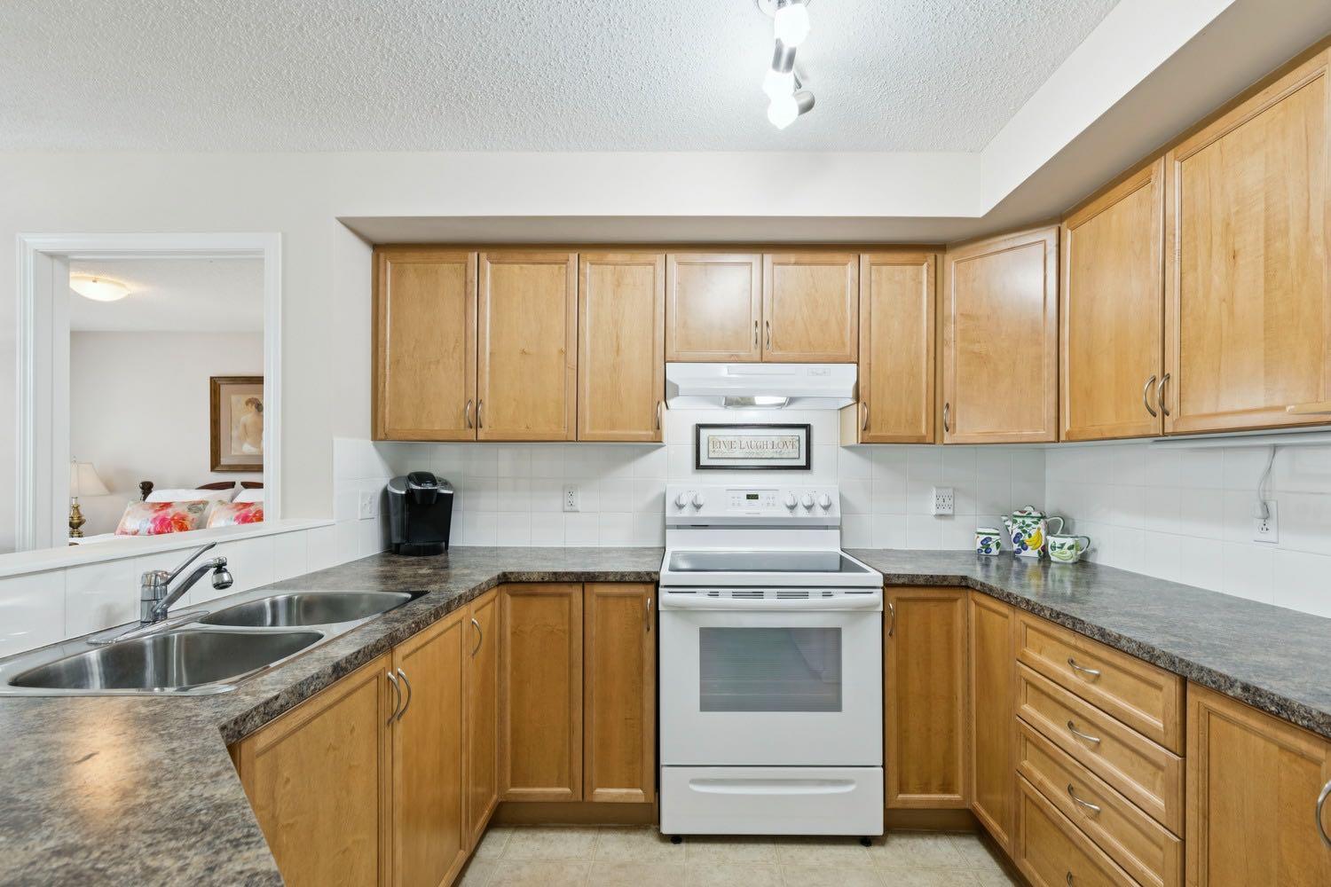 5200 44 Avenue NE 2202