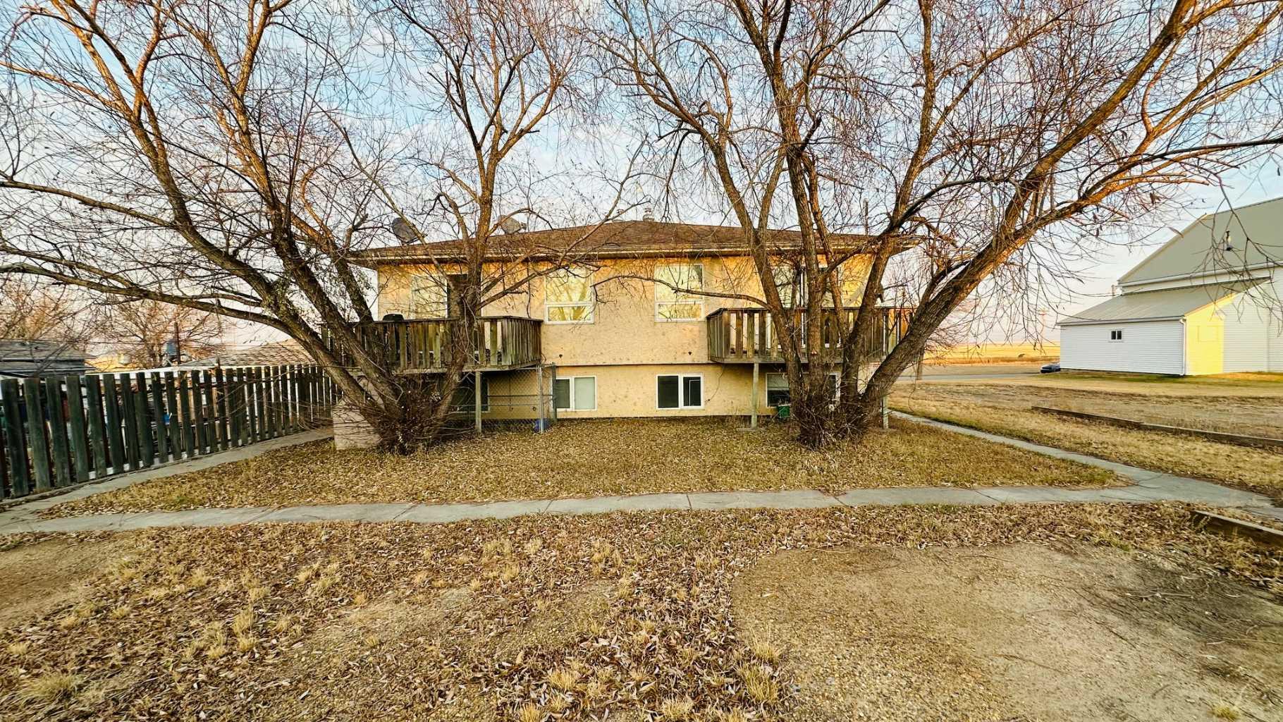 108 Railway Avenue North