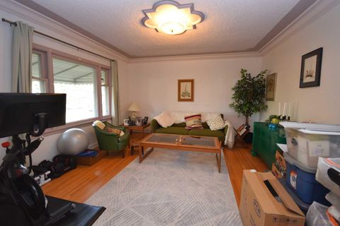 Tiny photo for 2510 16 Street NW #main floor, Calgary, AB T2M 3R2 (MLS # A2270557)
