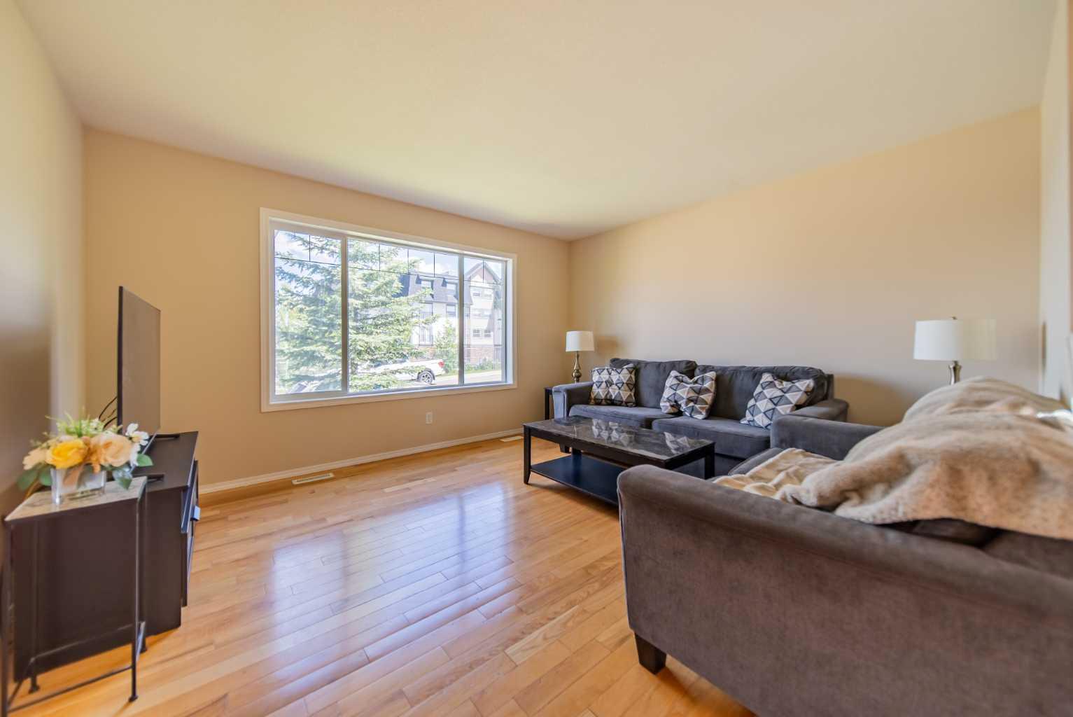 131 Everglen Rise SW