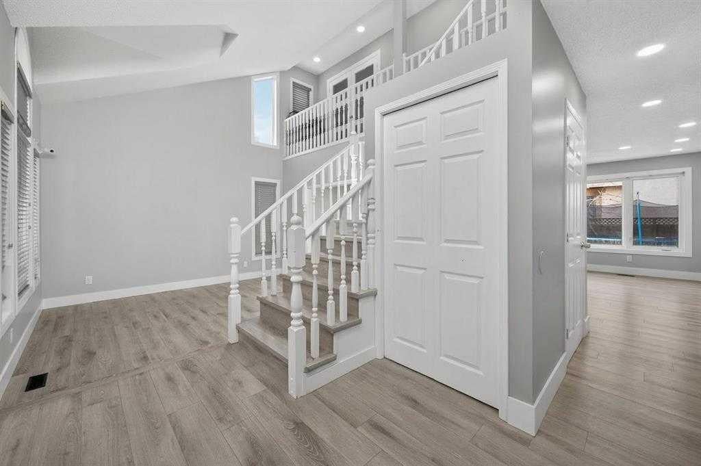 55 Millrise Way SW