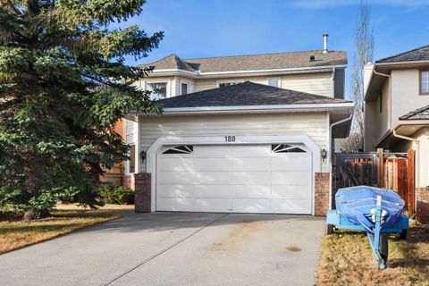 188 Christie Park Hill SW Calgary AB T3H 2V5