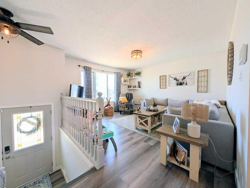 Photo of 1013 10 Avenue SE, Slave Lake, AB T0G 2A3 (MLS # A2308742)