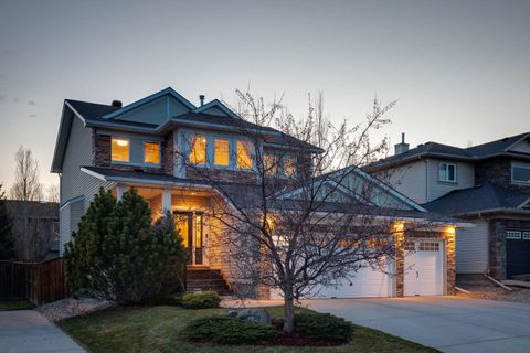 Photo of 72 Elmont Court SW, Calgary, AB T3H 5Z8 (MLS # A2310216)
