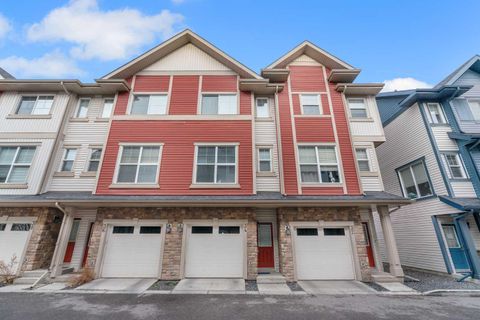 Photo of 34 New Brighton Point SE, Calgary, AB T2Z 1B6 (MLS # A2292152)