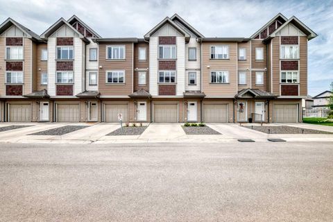 Photo of 205 Copperpond Row SE, Calgary, AB T2Z 1H3 (MLS # A2315075)