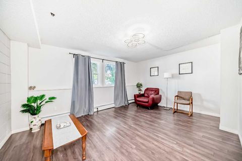 Photo of 2111 14 Street SW #101, Calgary, AB T2T 3T2 (MLS # A2256500) Photo of 2111 14 Street SW #101, Calgary, AB T2T 3T2 (MLS # A2256500)