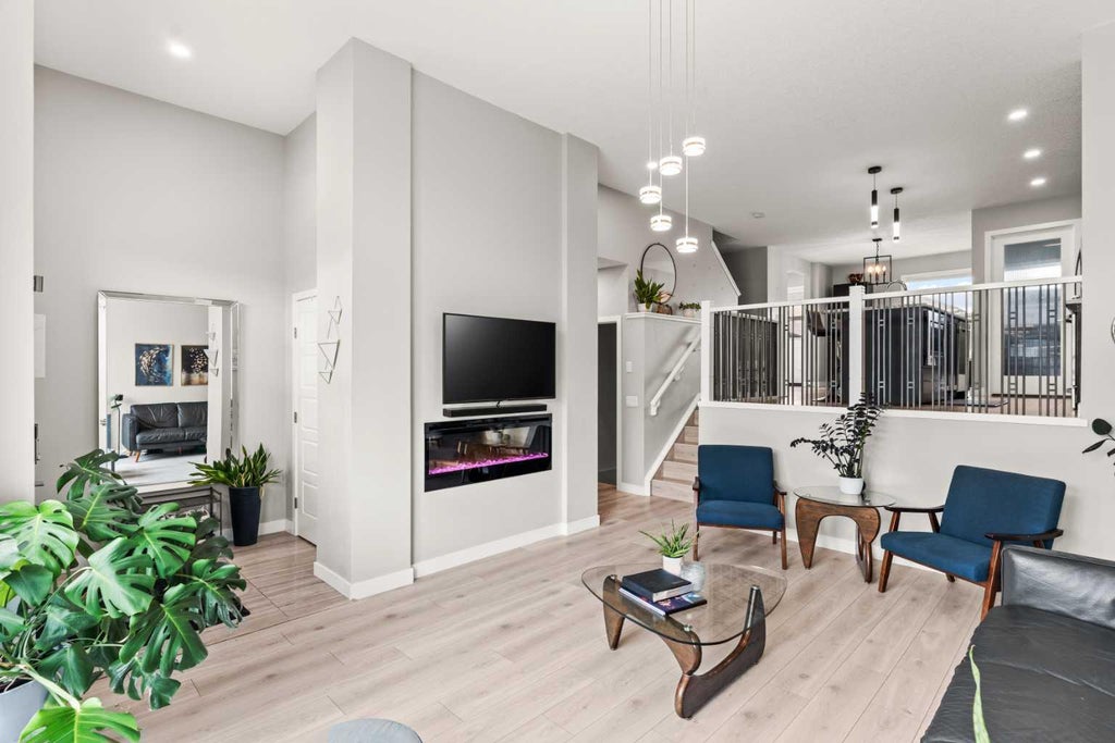 Photo of 46 Corner Meadows Common NE, Calgary, AB T3N 1K1 (MLS # A2331122)