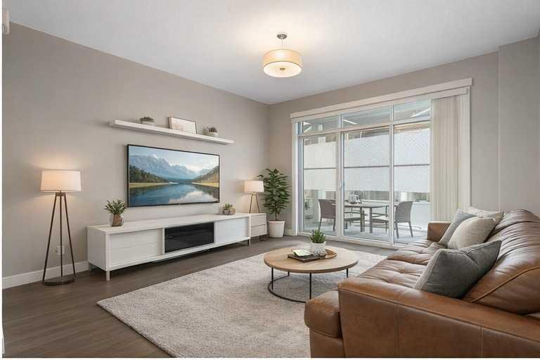 428 Redstone View NE