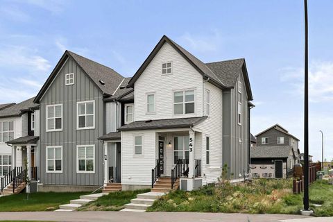 Photo of 543 Livingston Way NE, Calgary, AB T3P 1Y5 (MLS # A2261315) Photo of 543 Livingston Way NE, Calgary, AB T3P 1Y5 (MLS # A2261315)