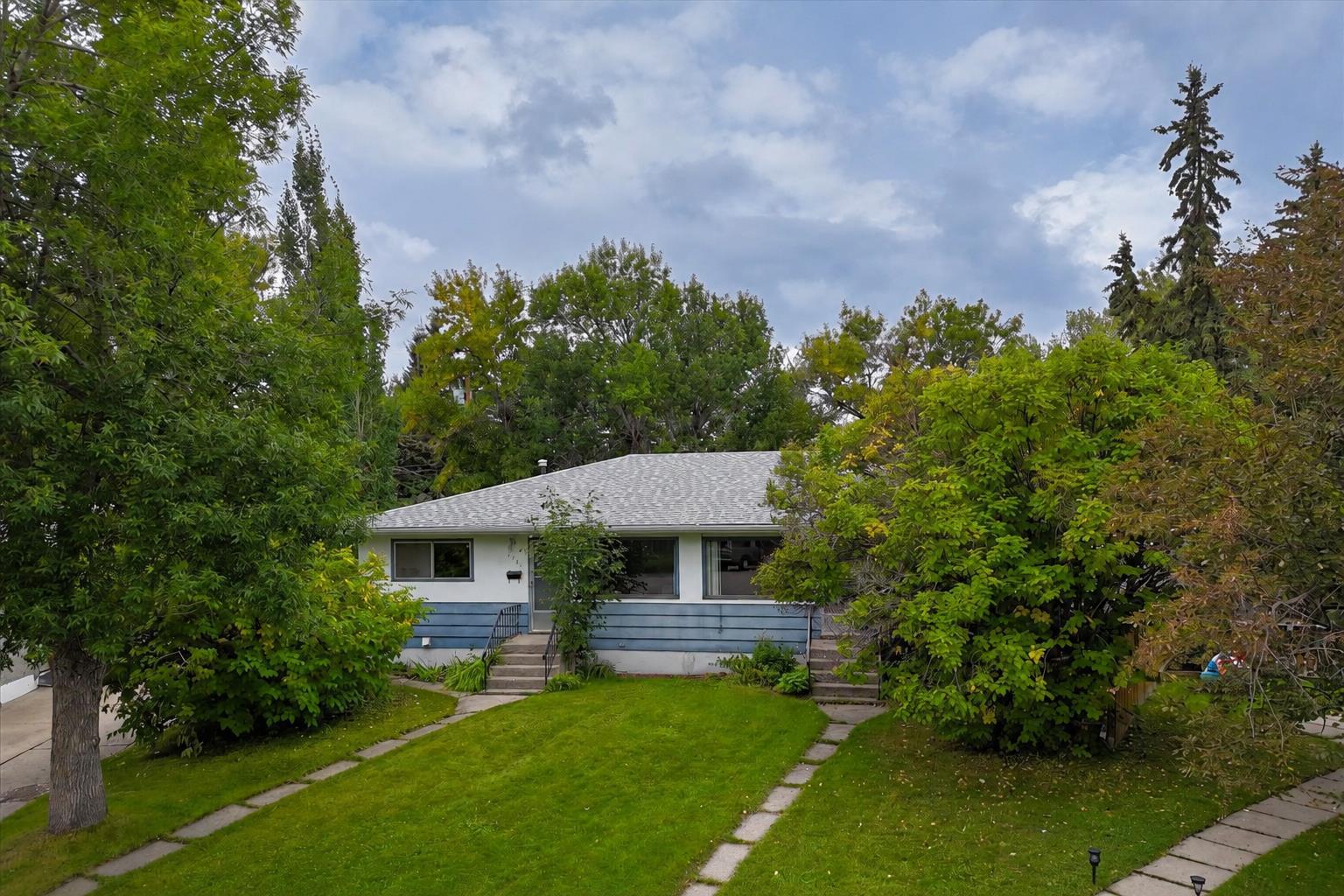 2731 17 Street NW 2731 & 2733