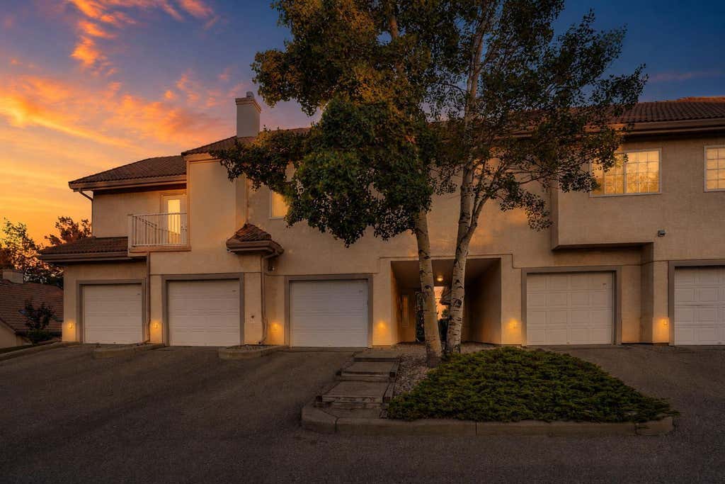 Photo of 109 Patterson View SW, Calgary, AB T3H 2P4 (MLS # A2330396)