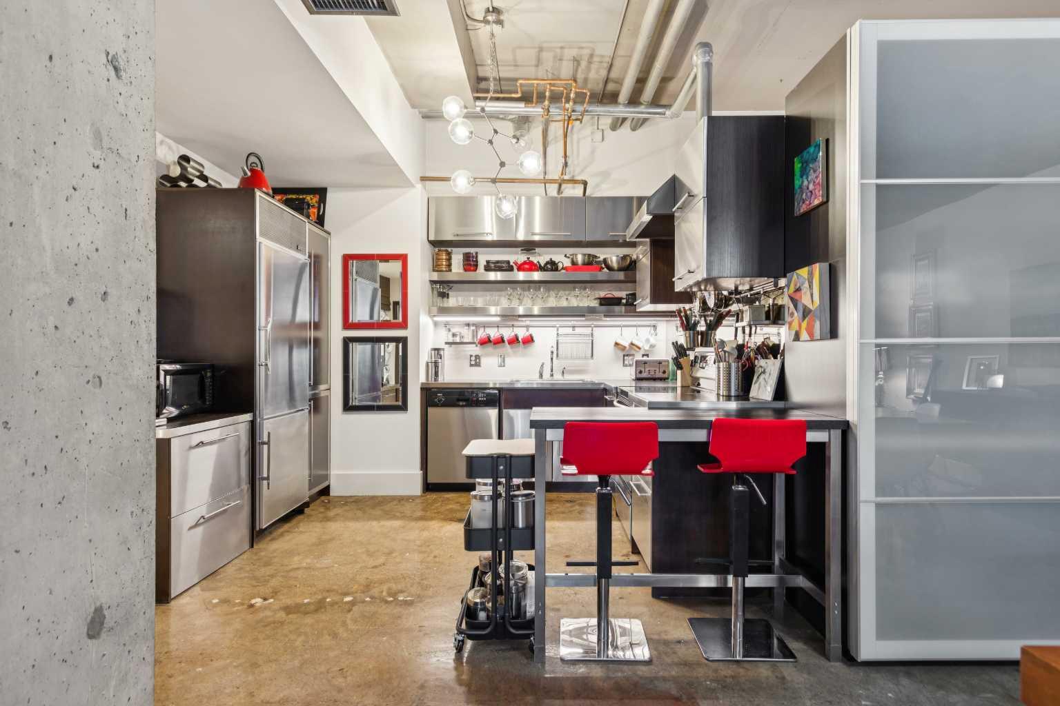 500 Eau Claire Avenue SW 102D