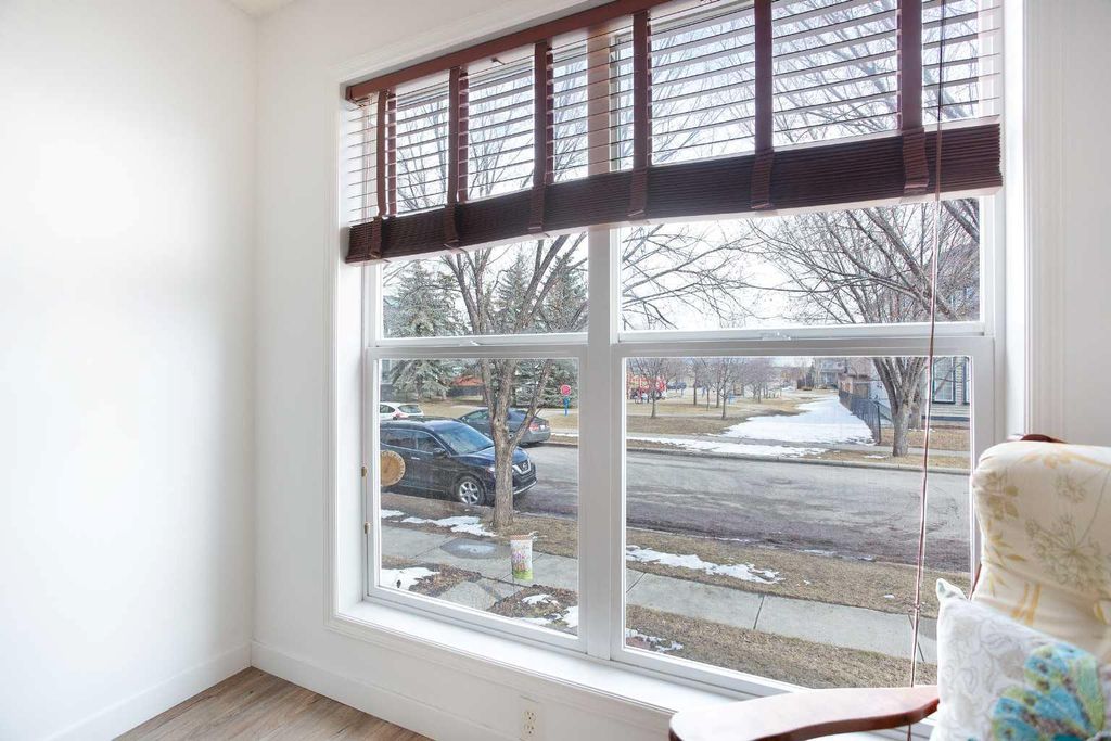 Photo of 211 Prestwick Heights SE, Calgary, AB T2Z 4K3 (MLS # A2300007)