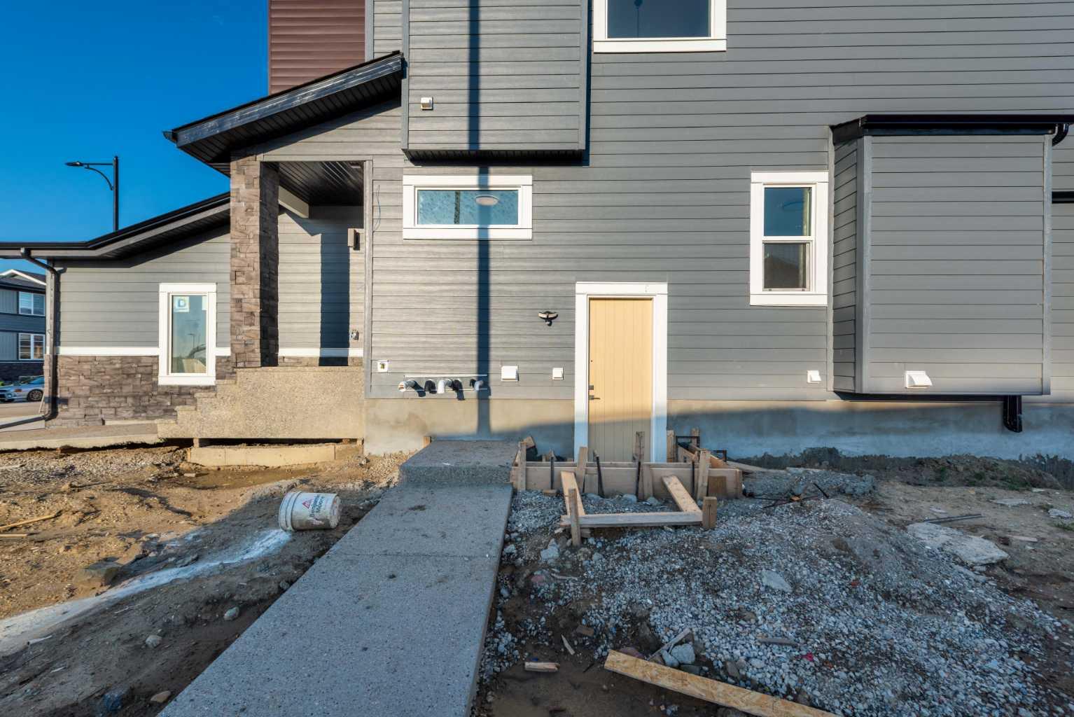 289 Waterford Heath