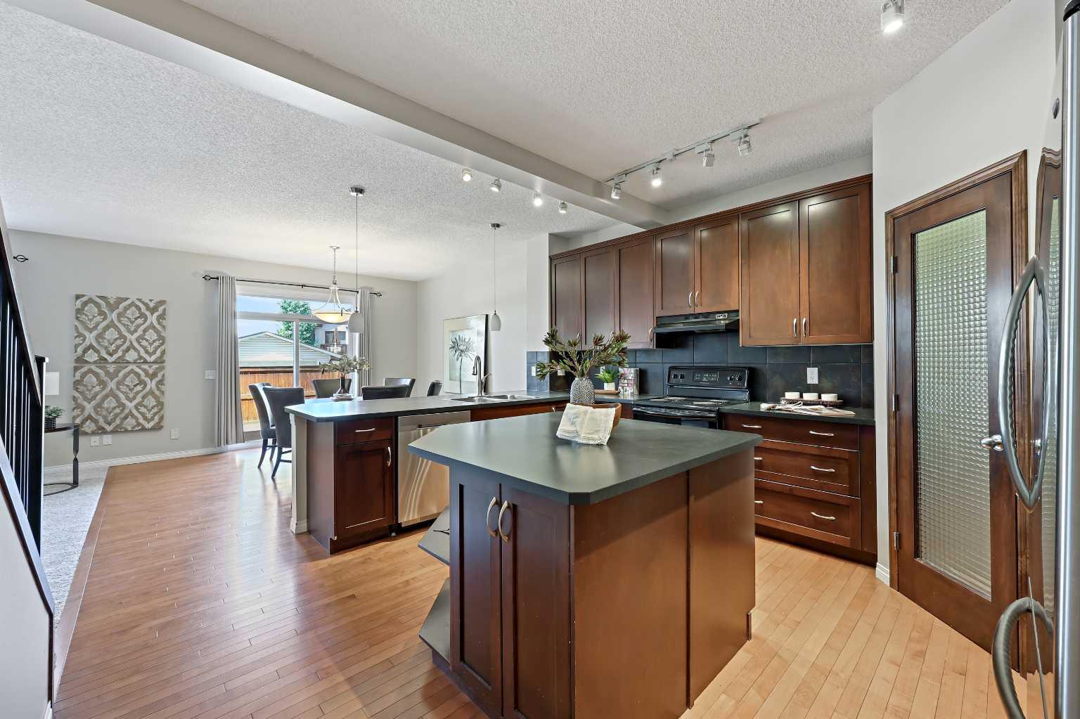 83 Copperstone Boulevard SE