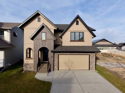 20 Eaton Crescent Red Deer AB T4P 3C9