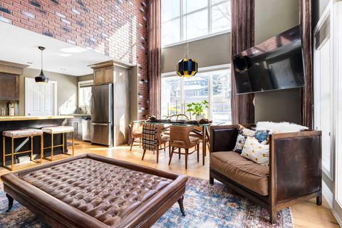 1505 27 Avenue SW 113 Calgary AB T2T 1G5