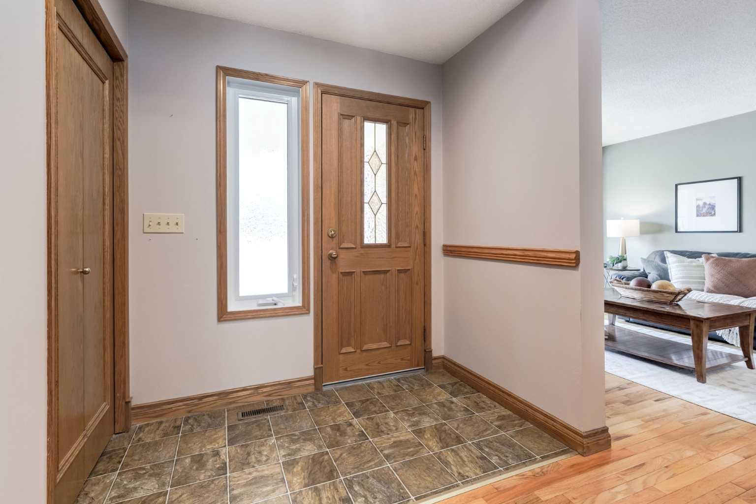 39 Canterbury Court SW