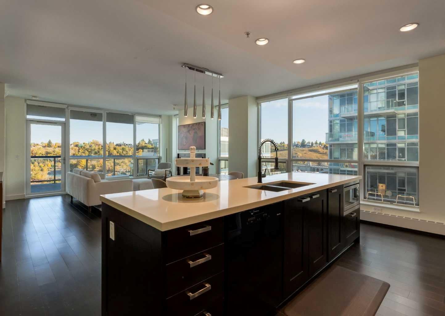 222 Riverfront Avenue SW 913