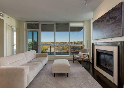 Photo of 222 Riverfront Avenue SW #913, Calgary, AB T2P 0W3 (MLS # A2349735)