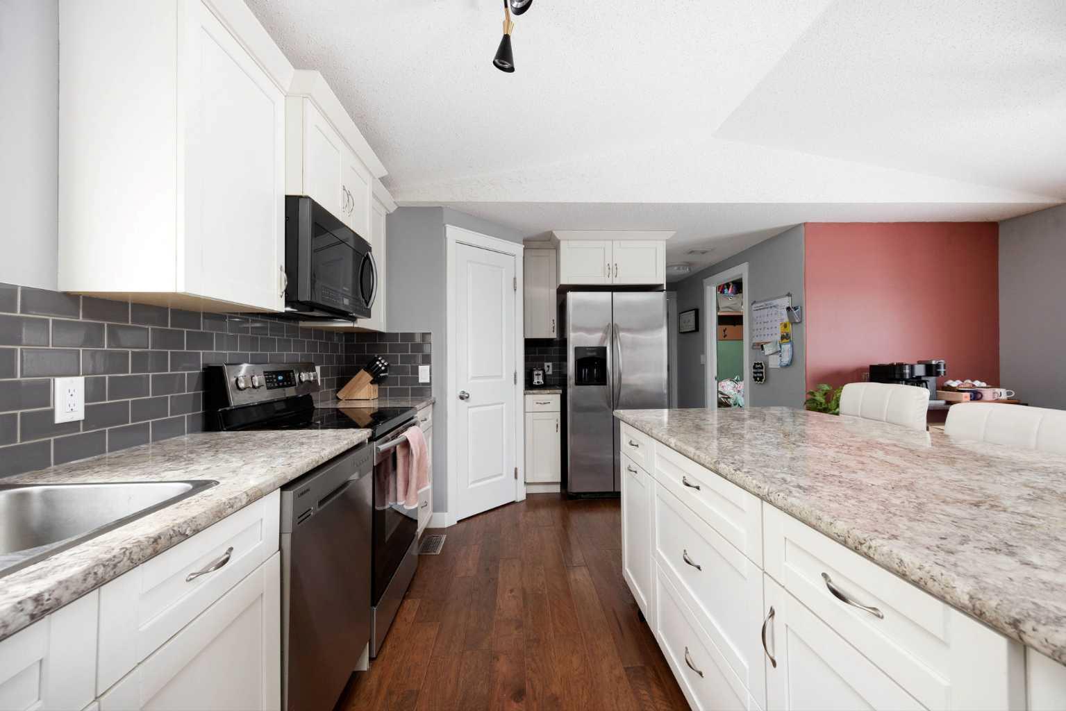 156 McKinlay Crescent