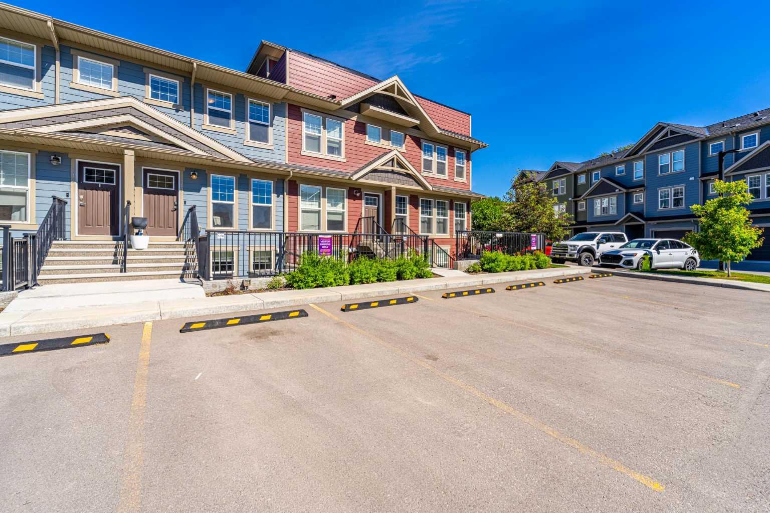 310 Cranbrook Square SE